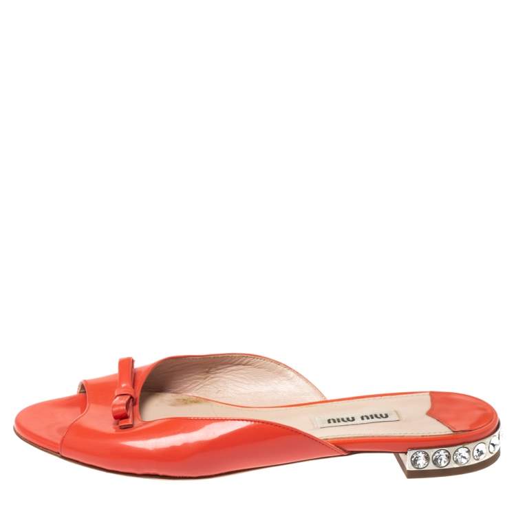 Pre Owned Miu Miu Orange Patent Leather Crystal Embellished Heel Bow Flat Slides Size 36
