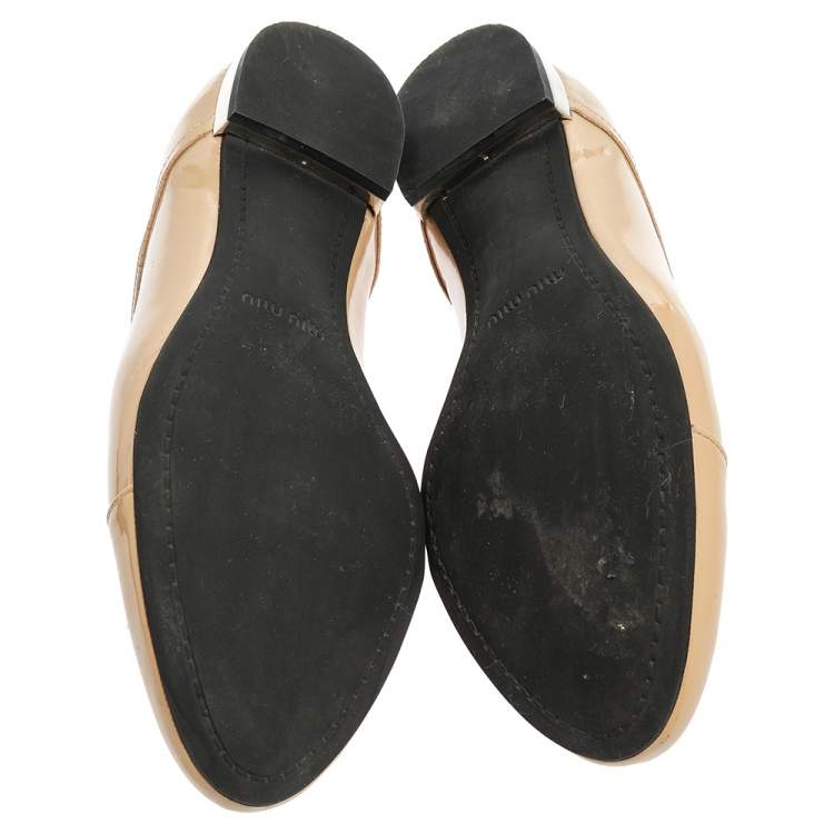 Pre Owned Miu Miu Beige Patent Leather Lace Up Derby Size 37