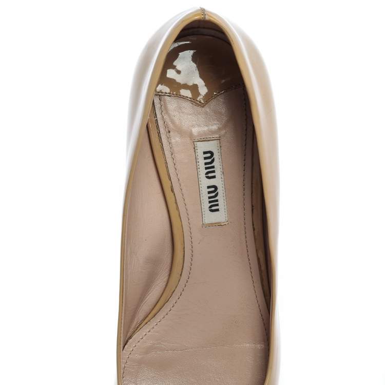 Pre Owned Miu Miu Beige Patent Leather Crystal Embellished Block Heel Pumps Size 37.5
