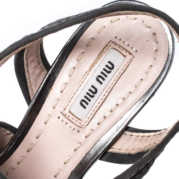 Pre Owned Miu Miu Metallic Grey Glitter And Suede Leather Trim Cross Strap Peep Toe Platform Sandals Size 37.5