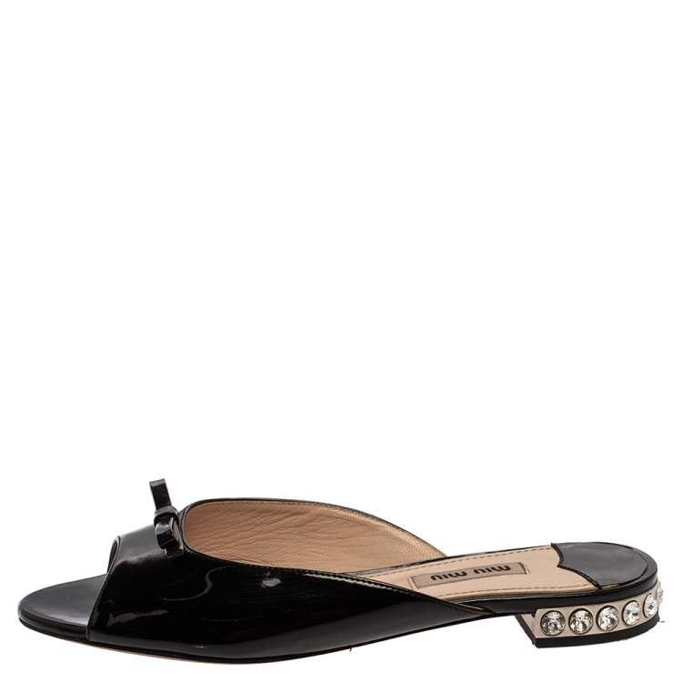 Pre Owned Miu Miu Black Patent Leather Crystal Embellished Heel Bow Flat Slides Size 36