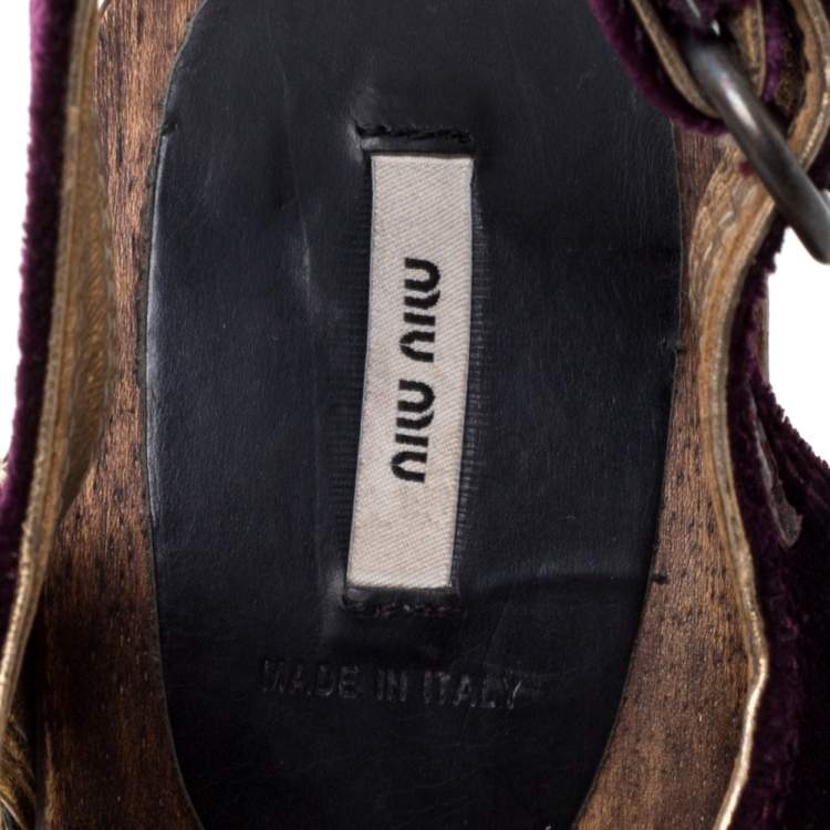 مملوكة مسبقًا Miu Miu Purple Velvet Studded Ankle Strap Wooden Platform Sandals Size 37