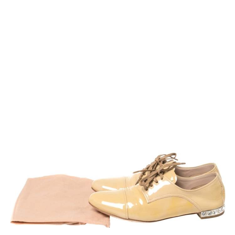 Pre Owned Miu Miu Beige Patent Leather Crystal Embellished Heel Lace Derby Size 36