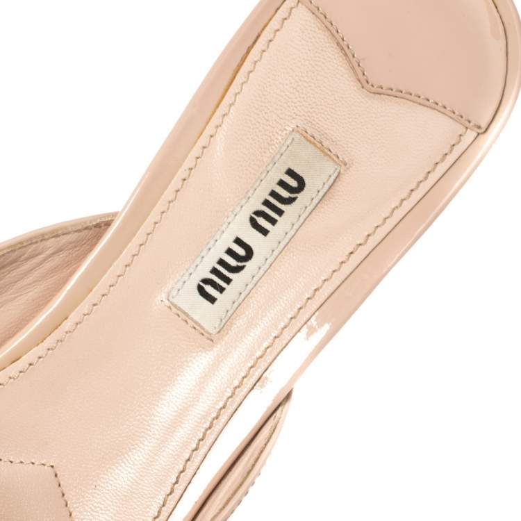 Pre Owned Miu Miu Beige Patent Leather Bow Slide Sandals Size 37