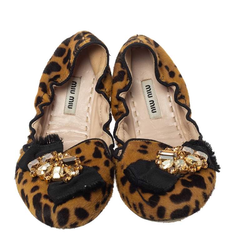 Pre Owned Miu Miu Brown Cheetah Print Calf Hair Bow Crystal Ballet Flats Size 38 