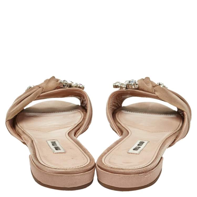 Pre Owned Miu Miu Beige Satin And Fabric Knot Crystal Embellished Open Toe Slide Sandals Size 39