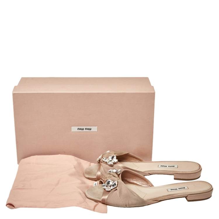 Pre Owned Miu Miu Beige Satin And Fabric Knot Crystal Embellished Open Toe Slide Sandals Size 39