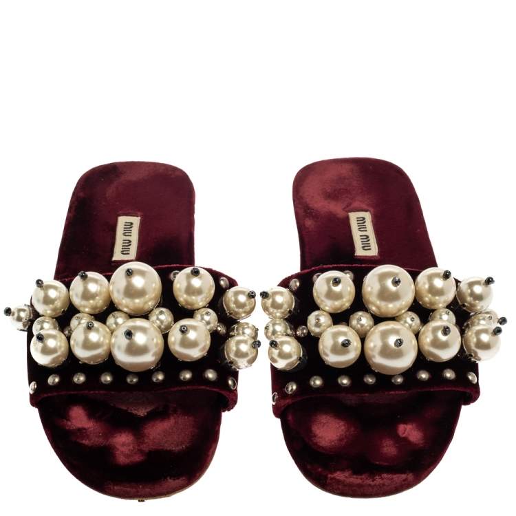 Pre Owned Miu Miu Burgundy Velvet Faux Pearl Embellished Flat Slides Size 38