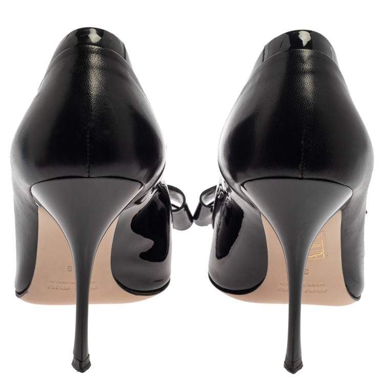 مملوكة مسبقًا Miu Miu Patent And Leather Bow Pointed Toe Pumps Size 36