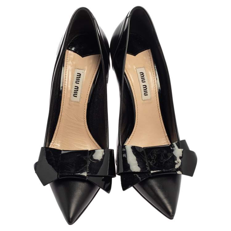 مملوكة مسبقًا Miu Miu Patent And Leather Bow Pointed Toe Pumps Size 36