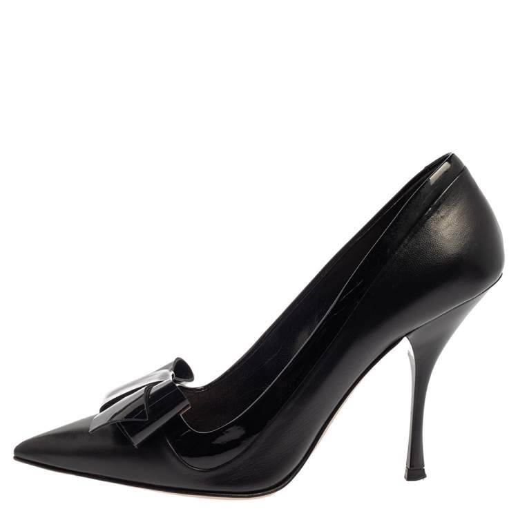 مملوكة مسبقًا Miu Miu Patent And Leather Bow Pointed Toe Pumps Size 36