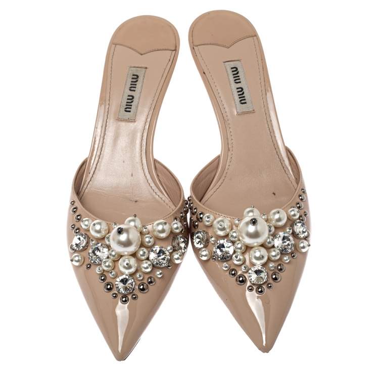 Pre Owned Miu Miu Beige Patent Leather Faux Pearl Embellished Pointed Toe Mules Size 37.5