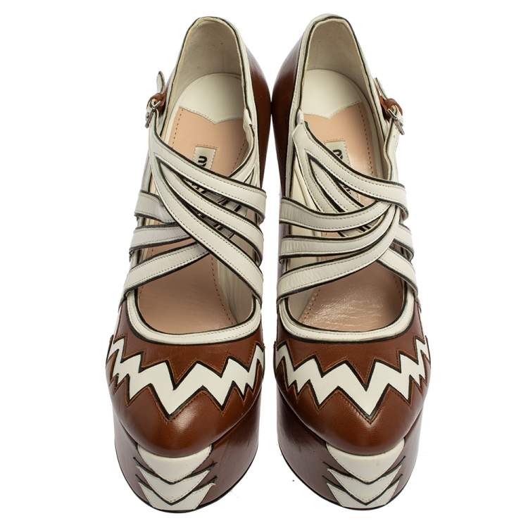 مملوكة مسبقًا Miu Miu Brown/White Leather Mary Jane Strap Pumps Size 38