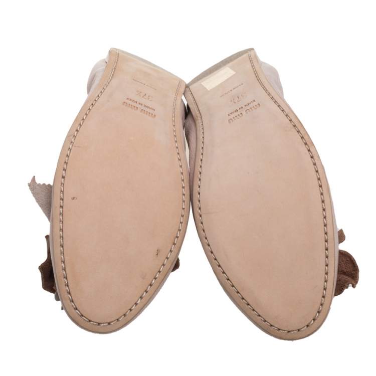 Pre Owned Miu Miu Beige Leather Flower Scrunch Ballet Flats Size 37.5