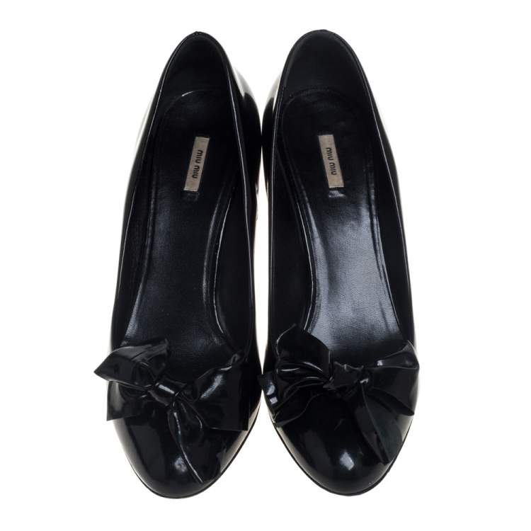 Pre Owned Miu Miu Black Patent Leather Bow Pumps Size 38