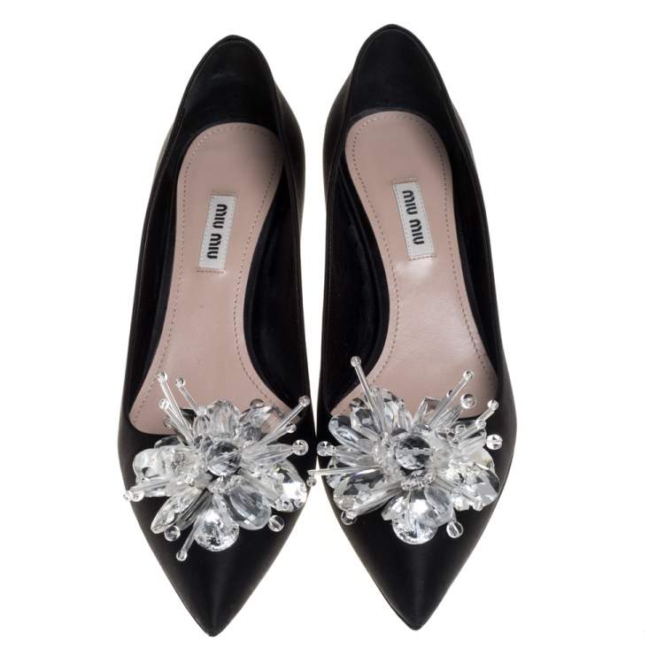 Pre Owned Miu Miu Black Satin Floral Crystal Embellished Pointed Toe Pumps Size 39.5