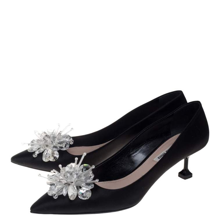 Pre Owned Miu Miu Black Satin Floral Crystal Embellished Pointed Toe Pumps Size 39.5