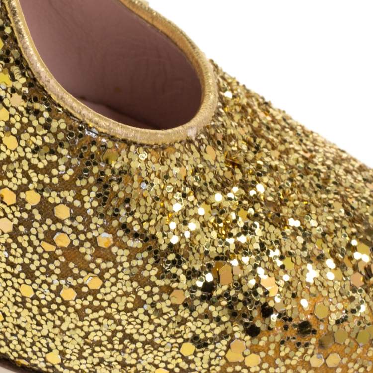 Pre Owned Miu Miu Gold Glitter Curved Heel Pumps Size 37