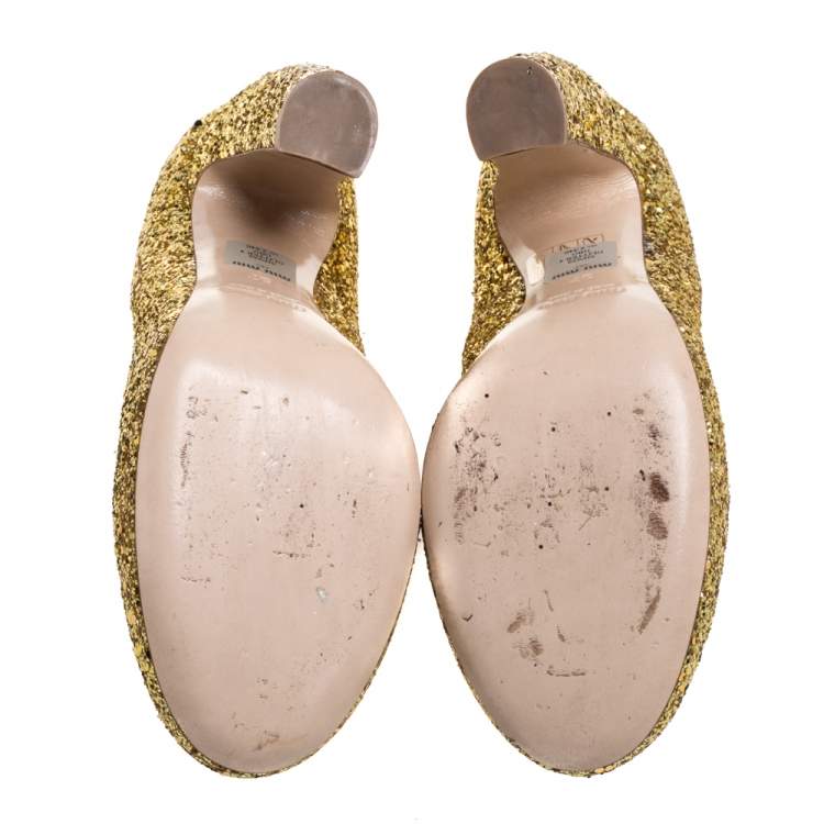Pre Owned Miu Miu Gold Glitter Curved Heel Pumps Size 37
