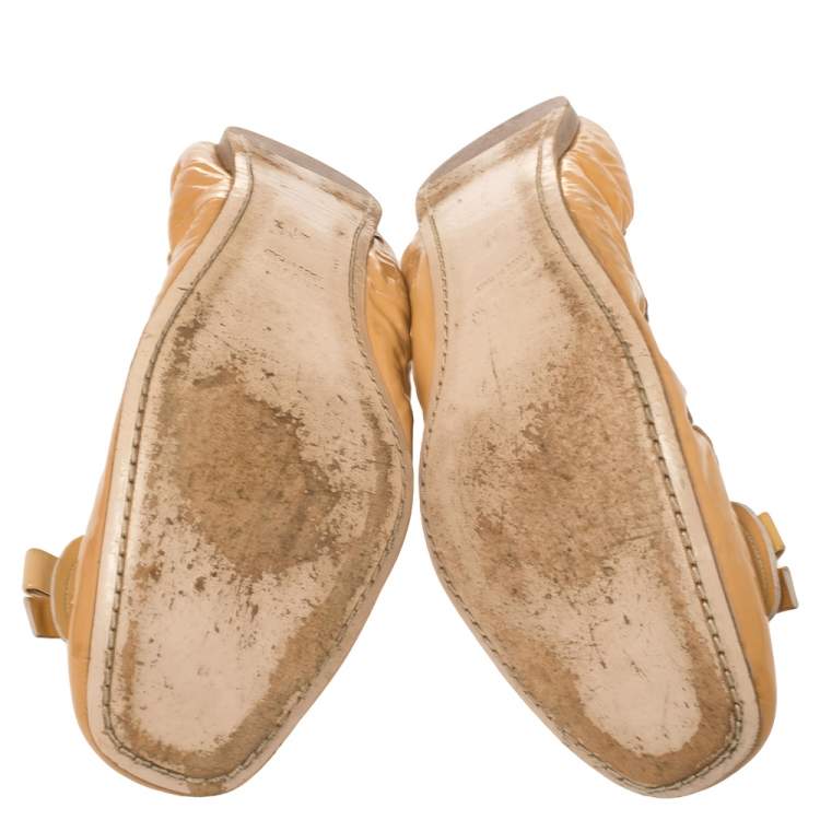 Pre Owned Miu Miu Beige Patent Leather Scrunch Ballet Flats Size 41
