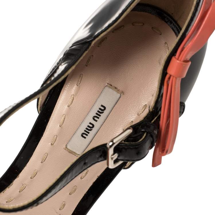 Pre Owned Miu Miu Black /Orange  Patent Leather Sandals Size 39