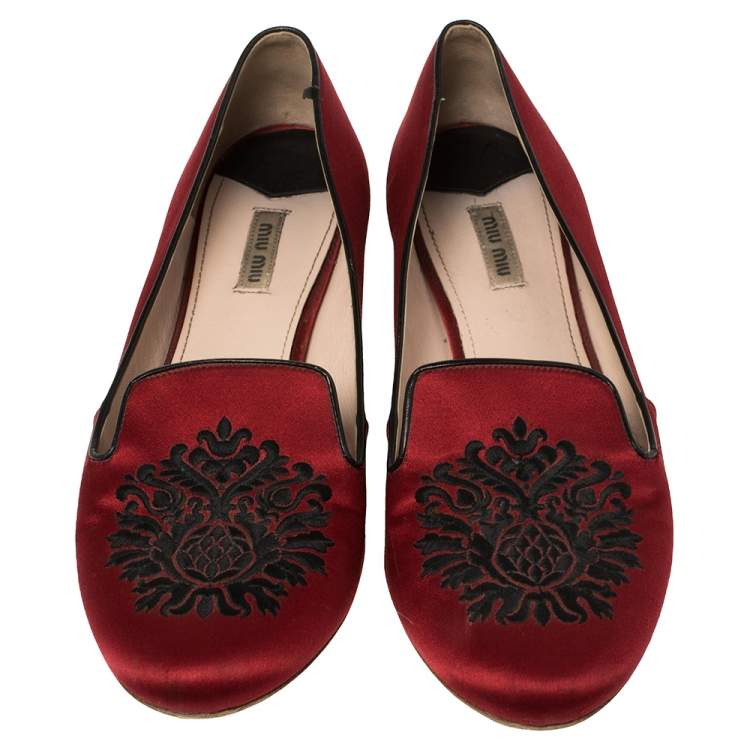 Pre Owned Miu Miu Red Satin Embroidered Crystal Studded Smoking Slippers Size 42