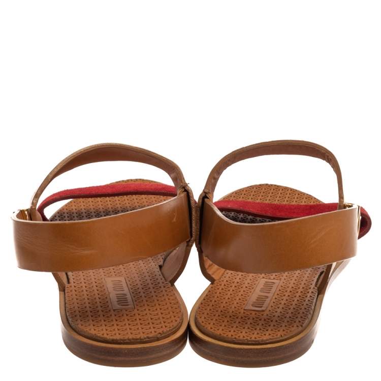 Pre Owned Miu Miu Tan/Red Leather Slingback Flat Sandals Size 41