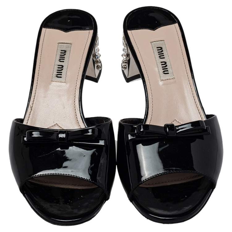 Pre Owned Miu Miu Black Patent Leather Bow Crystal Embellished Open Toe Sandals Size 36
