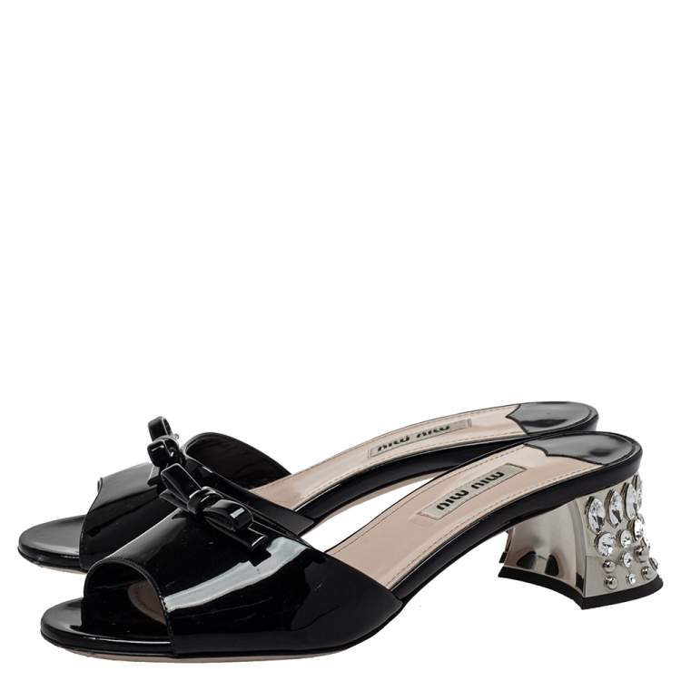 Pre Owned Miu Miu Black Patent Leather Bow Crystal Embellished Open Toe Sandals Size 36