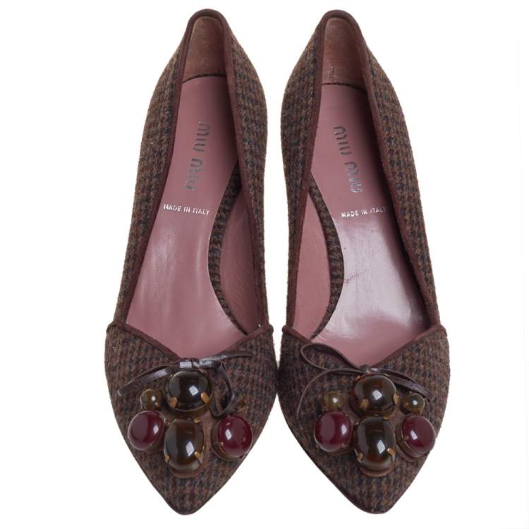 Pre Owned Miu Miu Vintage Brown Wool Houndstooth Enamel Embellished Work Pumps Size 36