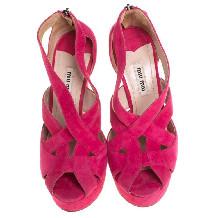 مملوكة مسبقًا Miu Miu Pink Suede Strappy Platform Sandals Size 37.5