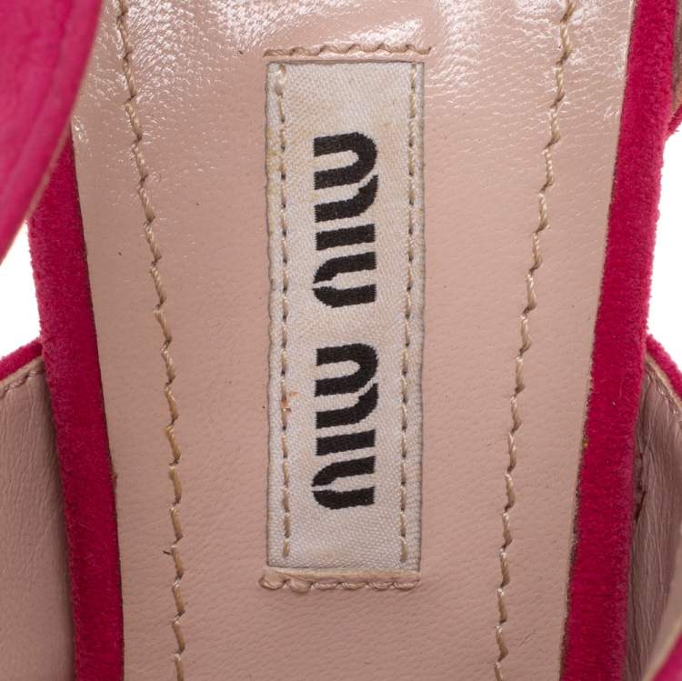 مملوكة مسبقًا Miu Miu Pink Suede Strappy Platform Sandals Size 37.5