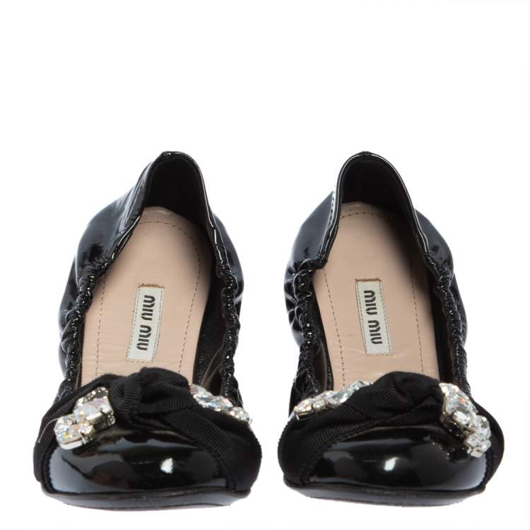 Pre Owned Miu Miu Black Patent Crystal Embellished Scrunch Ballet Flats Size 37.5