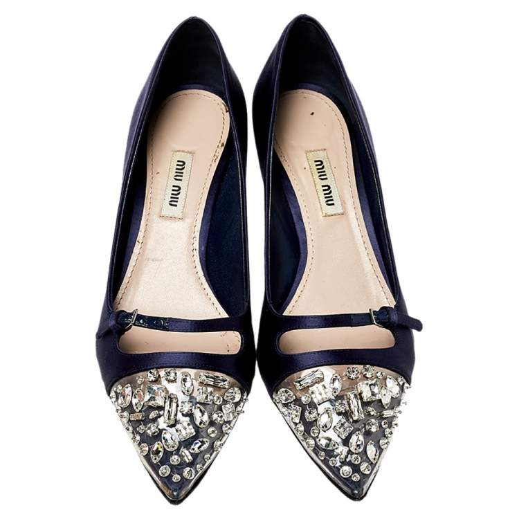 مملوكة مسبقًا Miu Miu Blue Satin Crystal Embellished Buckle Detail Pointed Toe Pumps Size 38