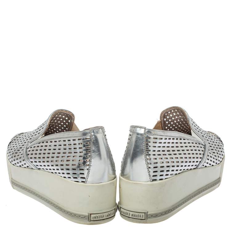 Pre Owned Miu Miu Silver Perforated Leather Metal Cap Toe Platform Sneakers Size 39.5