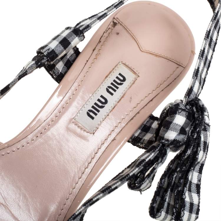 Pre Owned Miu Miu Beige Patent Leather And Fabric Slingback Sandals Size 36