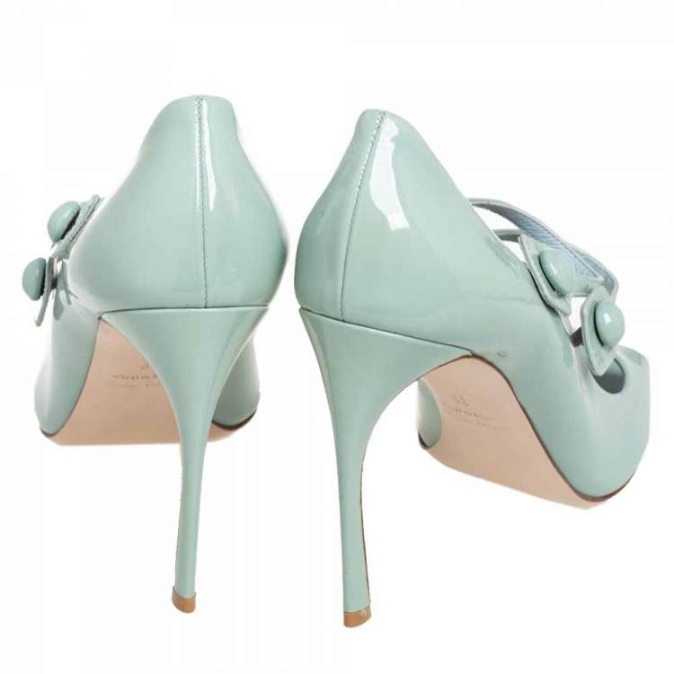مملوكة مسبقًا Miu Miu Pale Green Patent Leather Mary Jane Pumps Size 39