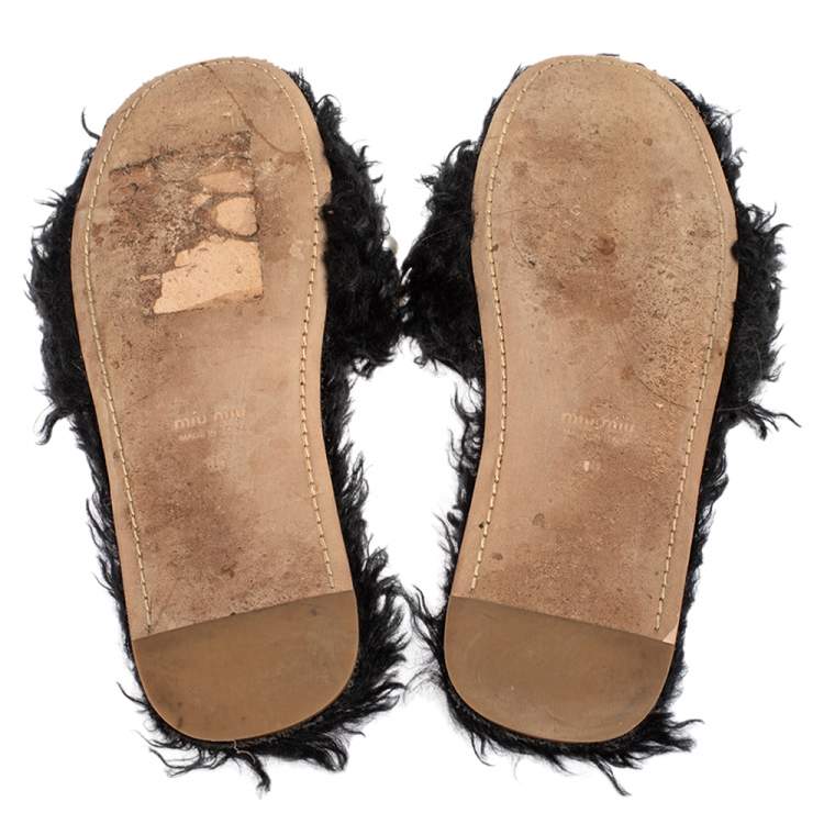 Pre Owned Miu Miu Black Fur Pearl Embellished Flat Sandals Size 39