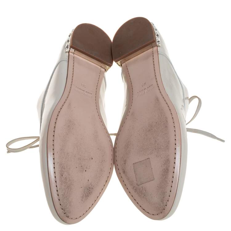 Pre Owned Miu Miu Cream Patent Leather Crystal Embellished Heel Lace Derby Size 38