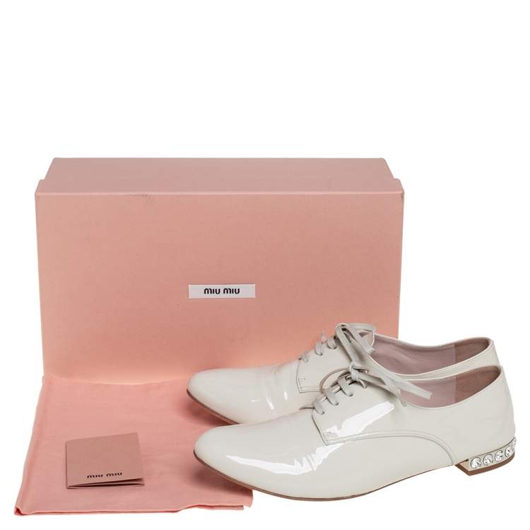Pre Owned Miu Miu Cream Patent Leather Crystal Embellished Heel Lace Derby Size 38