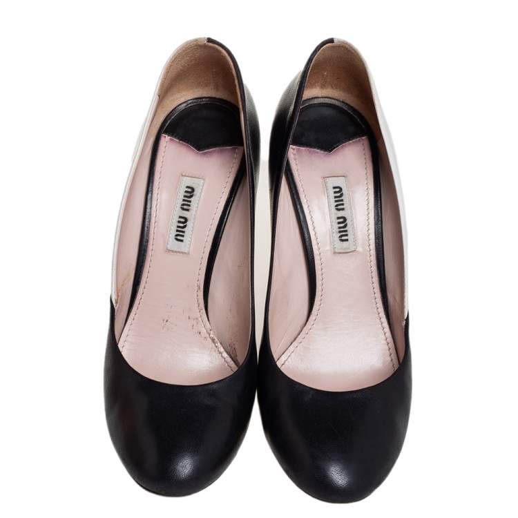 Pre Owned Miu Miu  Black/White Leather Round Toe Pumps Size 37