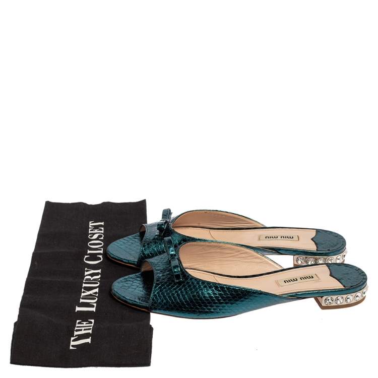 Pre Owned Miu Miu Metallic Teal Python Embossed Bow Detail Flat Sandals Size 38