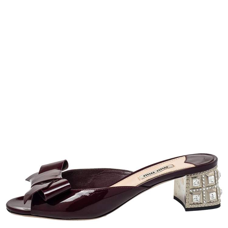 Pre Owned Miu Miu Burgundy Patent Leather Bow Slide Sandals Size 38