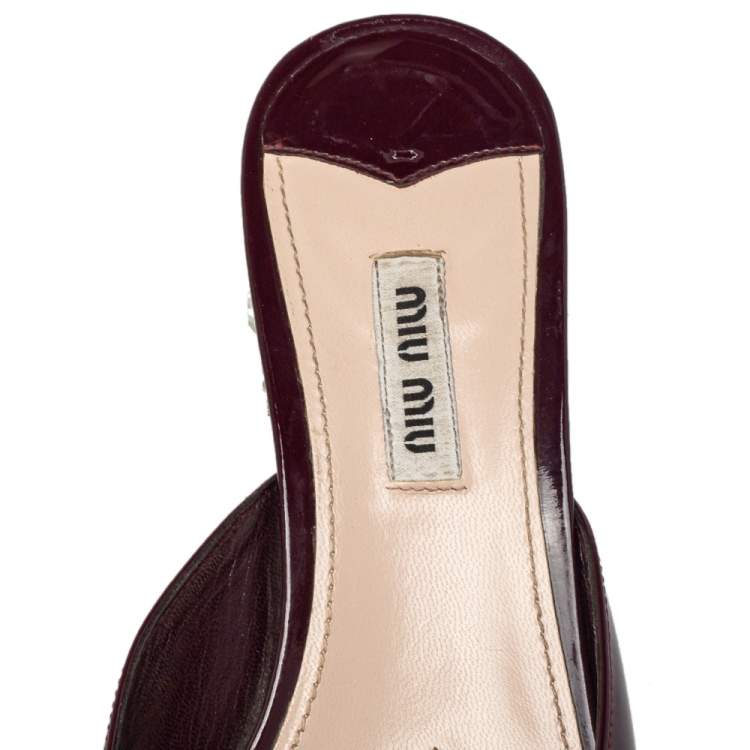 Pre Owned Miu Miu Burgundy Patent Leather Bow Slide Sandals Size 38