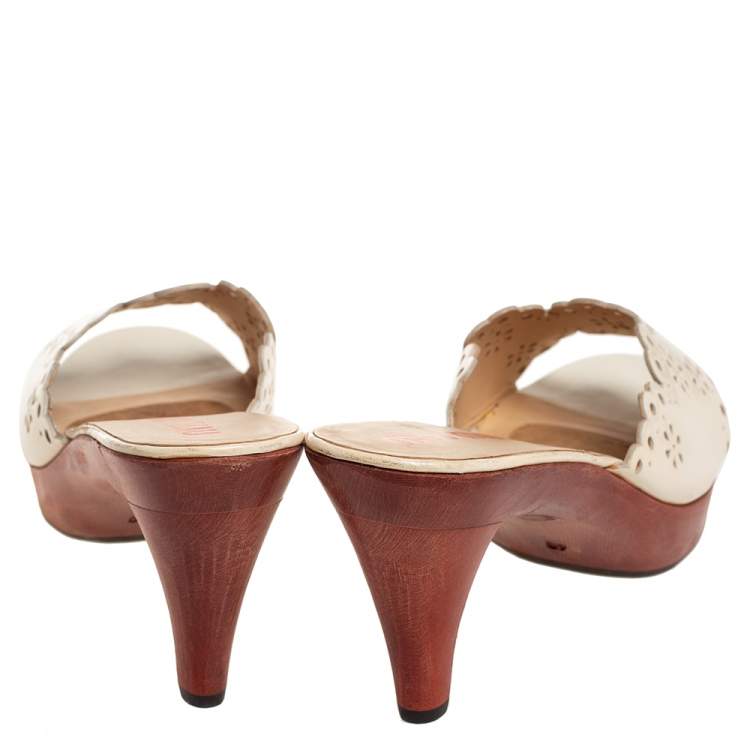 Pre Owned Miu Miu White Patent Leather Slide Sandals Size 40