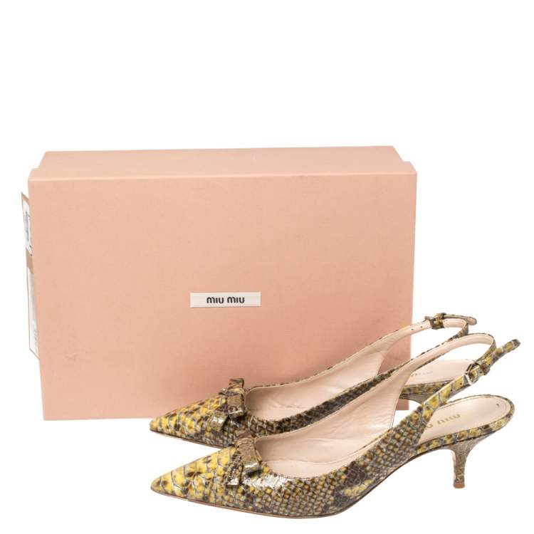 Pre Owned Miu Miu Green/Yellow Snakeskin Embossed Patent Bow Pointed Toe Slingback Sandals Size 38