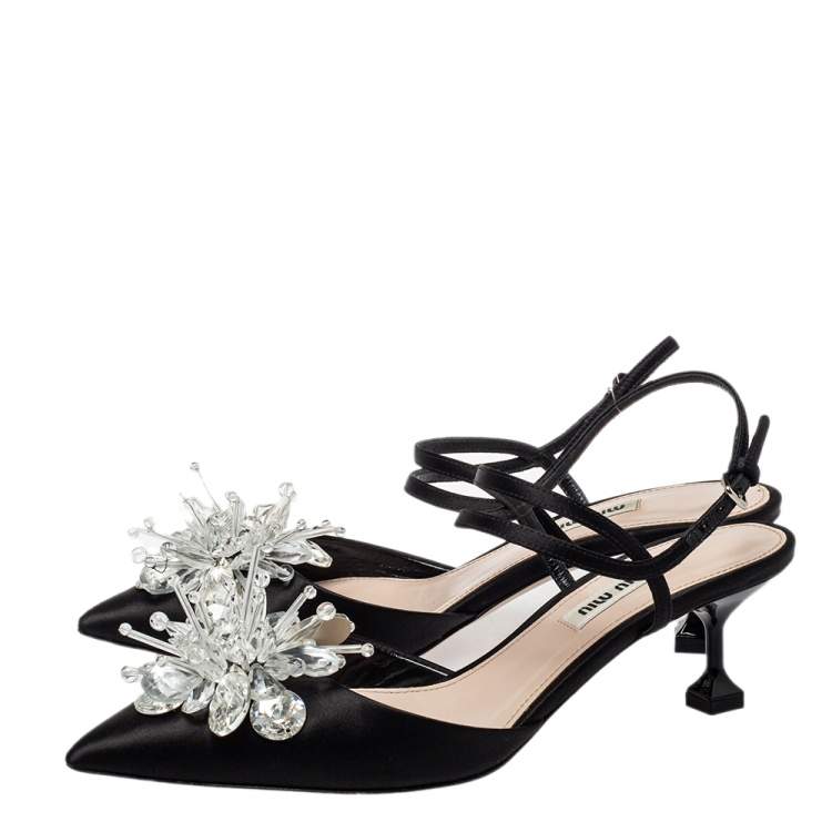 مملوكة مسبقًا Miu Miu Black Satin Embellisehd Slingback Sandals Size 37