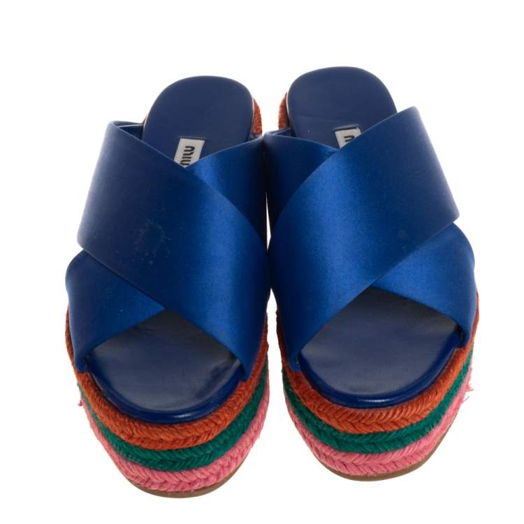 مملوكة مسبقًا Miu Miu Blue Satin Criss Cross Espadrille Slide Sandals Size 35.5 
