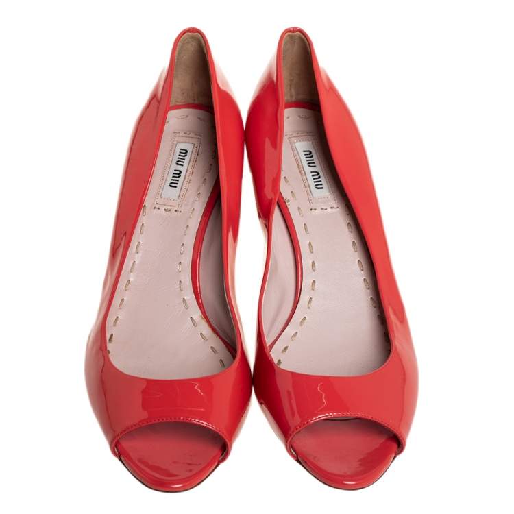 Pre Owned Miu Miu Orange Patent Leather Crystal Embellished Block Heel Peep Toe Pumps Size 38.5