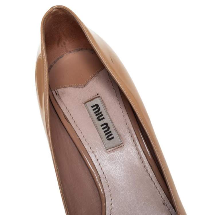 Pre Owned Miu Miu Beige Patent Leather Crystal Embellished Peep Toe Pumps Size 38